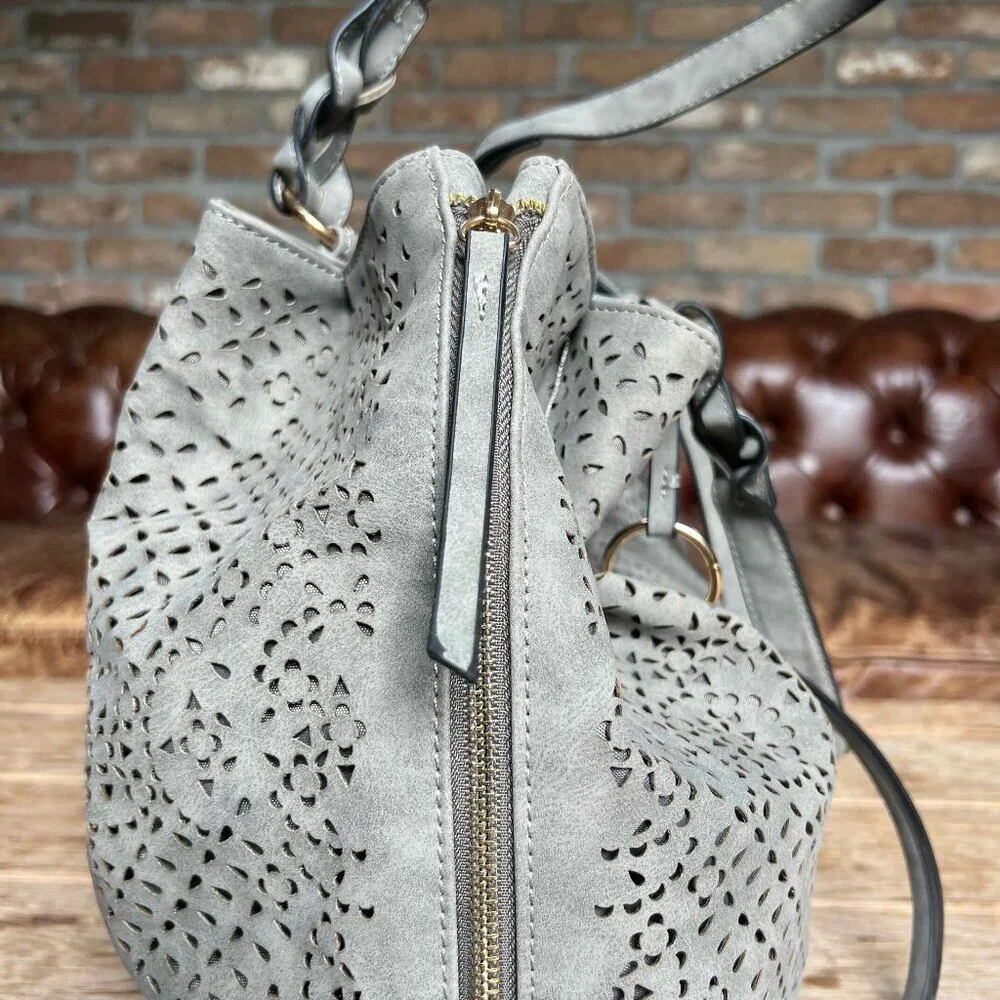 Violet Ray Faux Suede Laser Cut Gray Tote Bag Lined Boho Chic EUC mulberryfoundr - Picture 6 of 16